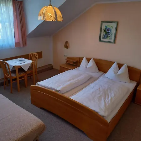 Lallinger Hof 2*