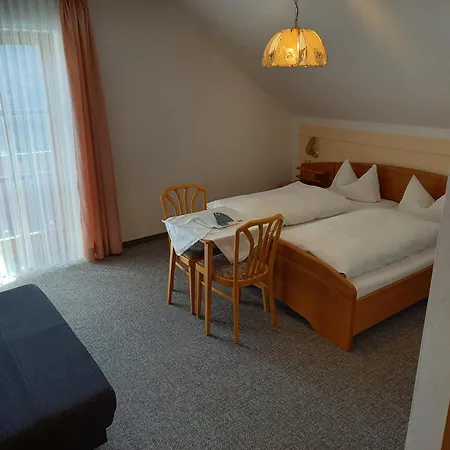 Lallinger Hof 2*