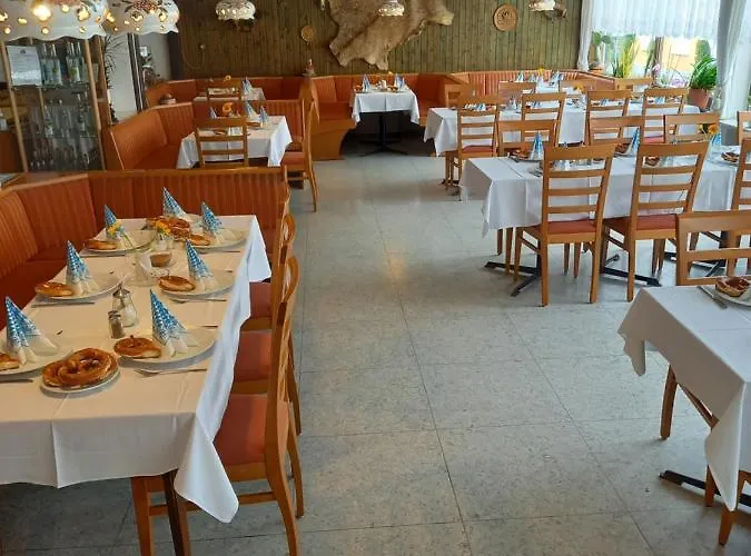 Hotel Lallinger Hof 2*