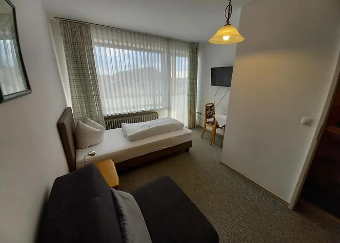 Hotel Lallinger Hof 2*